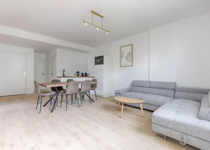 Creteil Einstein I Cosy Apartment 6P